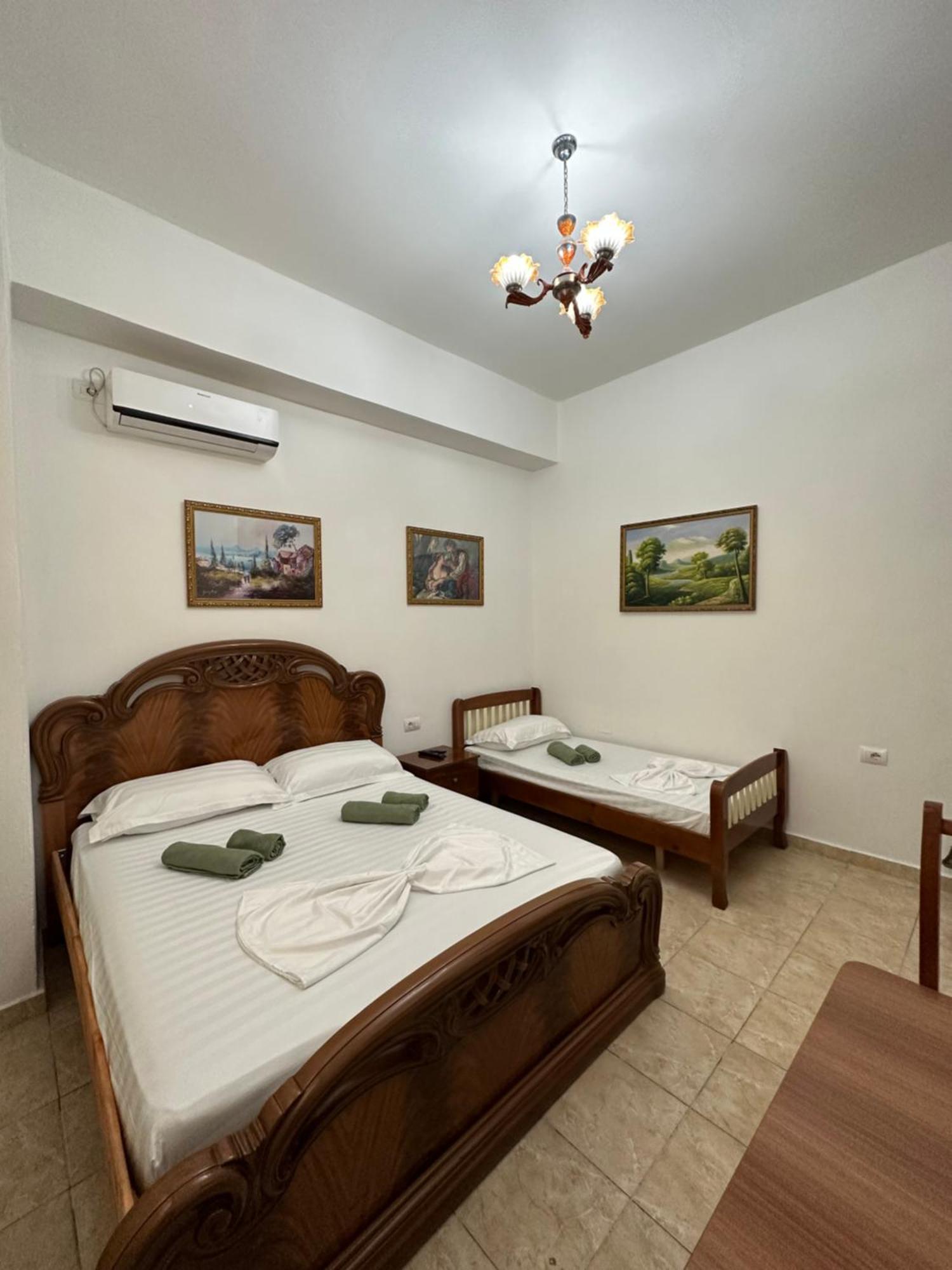 Hanna'S Hostel Berat Exterior foto