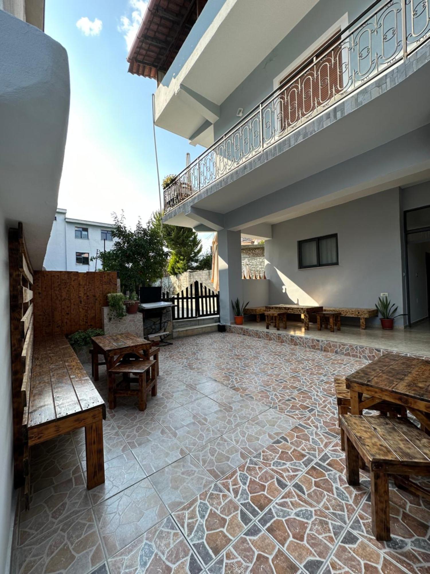 Hanna'S Hostel Berat Exterior foto